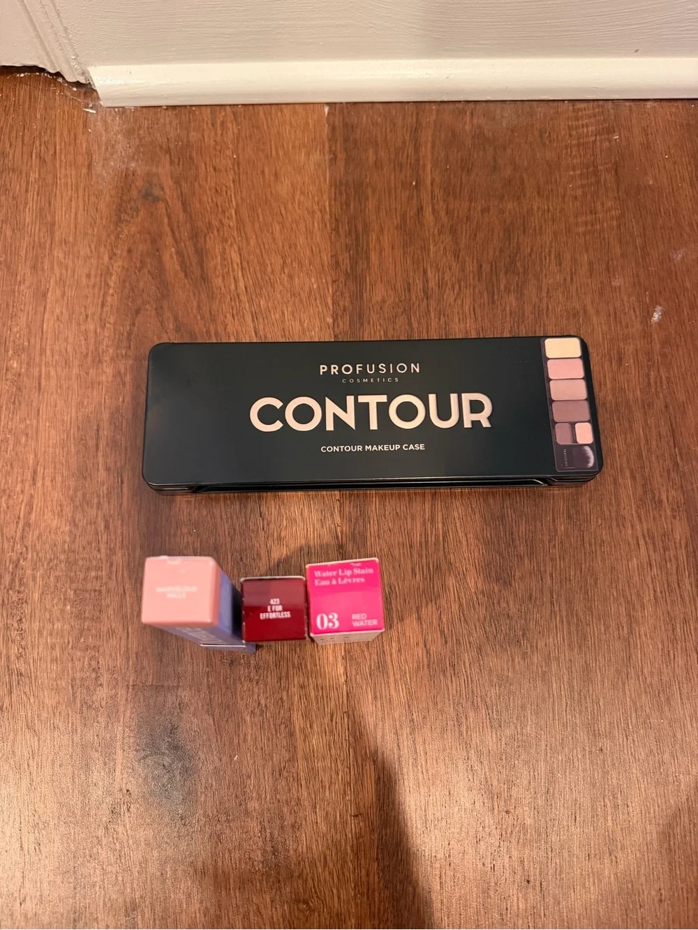 Profusion contour set, Florence lip gloss, MAC lipstick, clarins lip stains